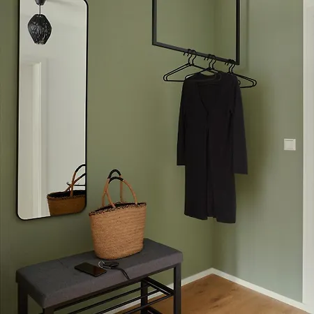 Matt - ' Design-apartment Mit Balkon *